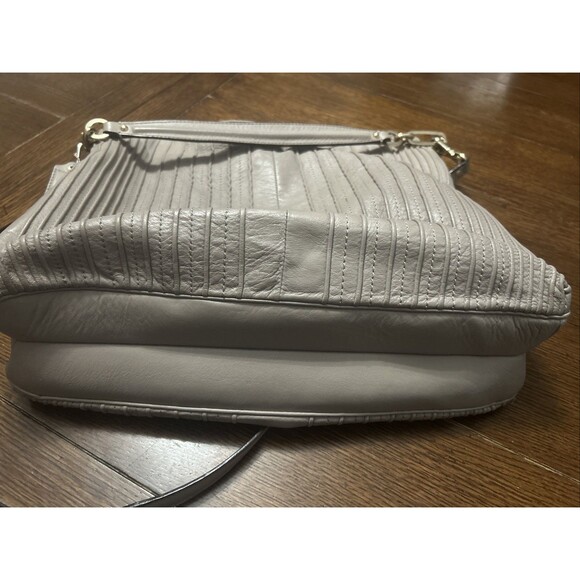 Coach Madison Pintuck Hobo Taupe 27881 Shoulder Bag Great Condition Authentic - Picture 7 of 8